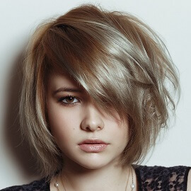 dizainvolos.ru дизайн волос - женская модельная креативная стрижка на средние волосы, блондинка, серый цвет волос