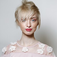 dizainvolos.ru дизайн волос - женская стрижка на средние волосы, каре, боб,хвосты, очки, английская школа