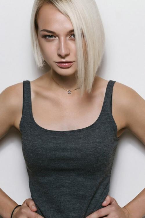 dizainvolos.ru дизайн волос - женская модельная креативная стрижка на тонкие короткие волосы, боб каре, блондинка