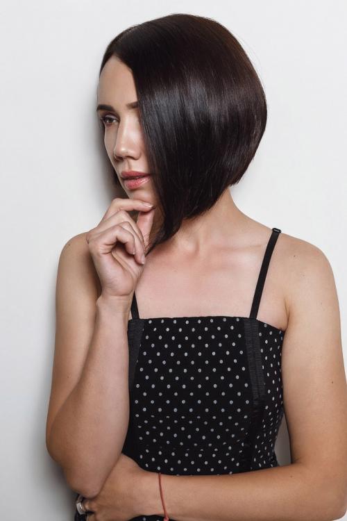 dizainvolos.ru дизайн волос - женская модельная креативная стрижка на средние волосы, ассиметричное каре, выбритый висок