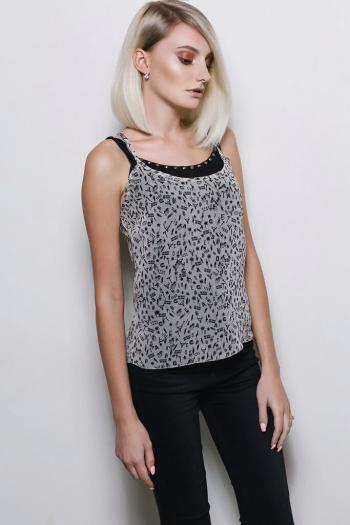 dizainvolos.ru дизайн волос - женская модельная креативная стрижка на средние волосы, симметричное каре, блондинка темные корни